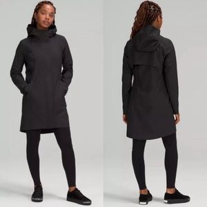 Women’s Lululemon Rain Rebel Jacket Black 8